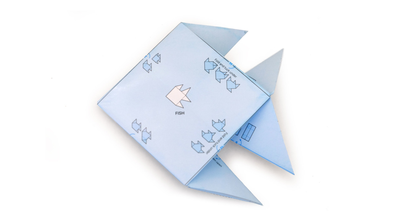 Origami de peixe criado com o papel de embrulho da ILOVEHANDLES