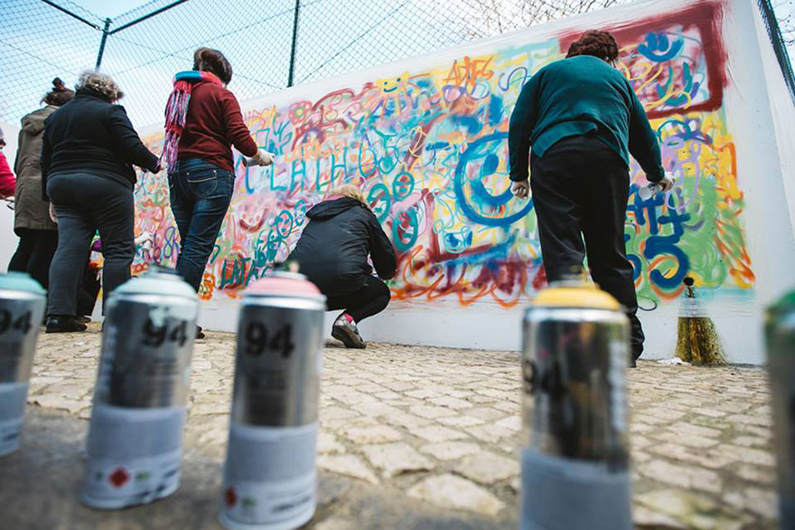elderly-paint-graffiti-lisbon-lata-65-11
